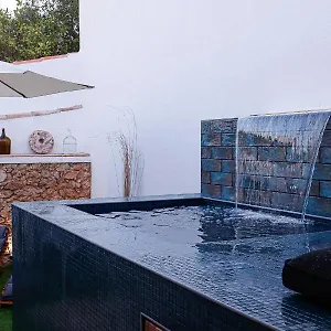 Hébergement de vacances Casa Rustica Em - Karmea